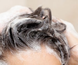 L’eau dure abîme mes cheveux !